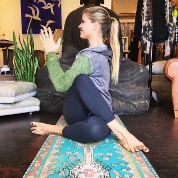 3 YOGA POSES FOR DIGESTION